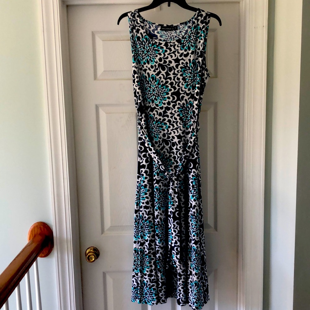 Maxi style dress with tie in front, back or side (your choice)..